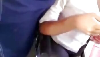 Escort Lesbe wird von geile reife weiber einer Domina gefickt