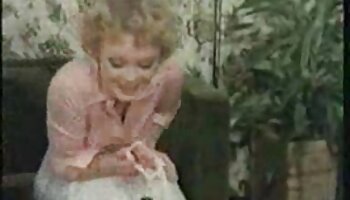 Ohne Verletzung auf reife frau sex film ihren Hut geklopft