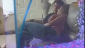 Die vollbusige Eva Karera neigt einen jungen Prediger Jehovas zur geile weiber über 50 Sünde