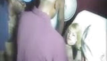 Habe einen Typen erwischt, der sie ausspioniert und gezwungen, sie direkt reife nackte geile frauen unter der Dusche zu ficken