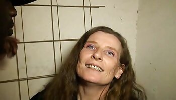 Sperma auf die Titten einer jungen Frau nackte reife frauen