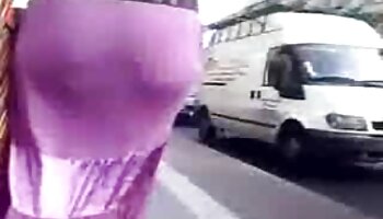 Anstatt sich auf die Session vorzubereiten, fickt sie reife weiber videos auf der Toilette mit einem erwachsenen Mann