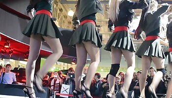 Sie reife nackte frauen kostenlos brachten Tränen aus den Augen des Mädchens